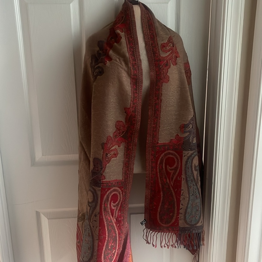 100% wool shawl wrap scarf by Baba